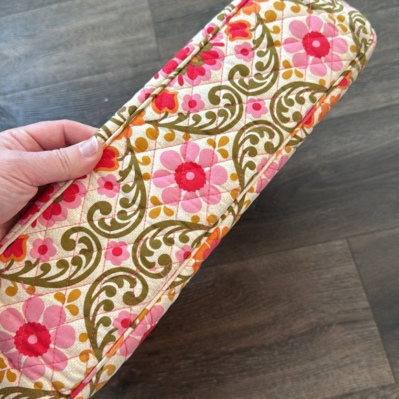 Vera Bradley Bag. Retired Folkloric pink and orange tote. Great condition! - Picture 4 of 5